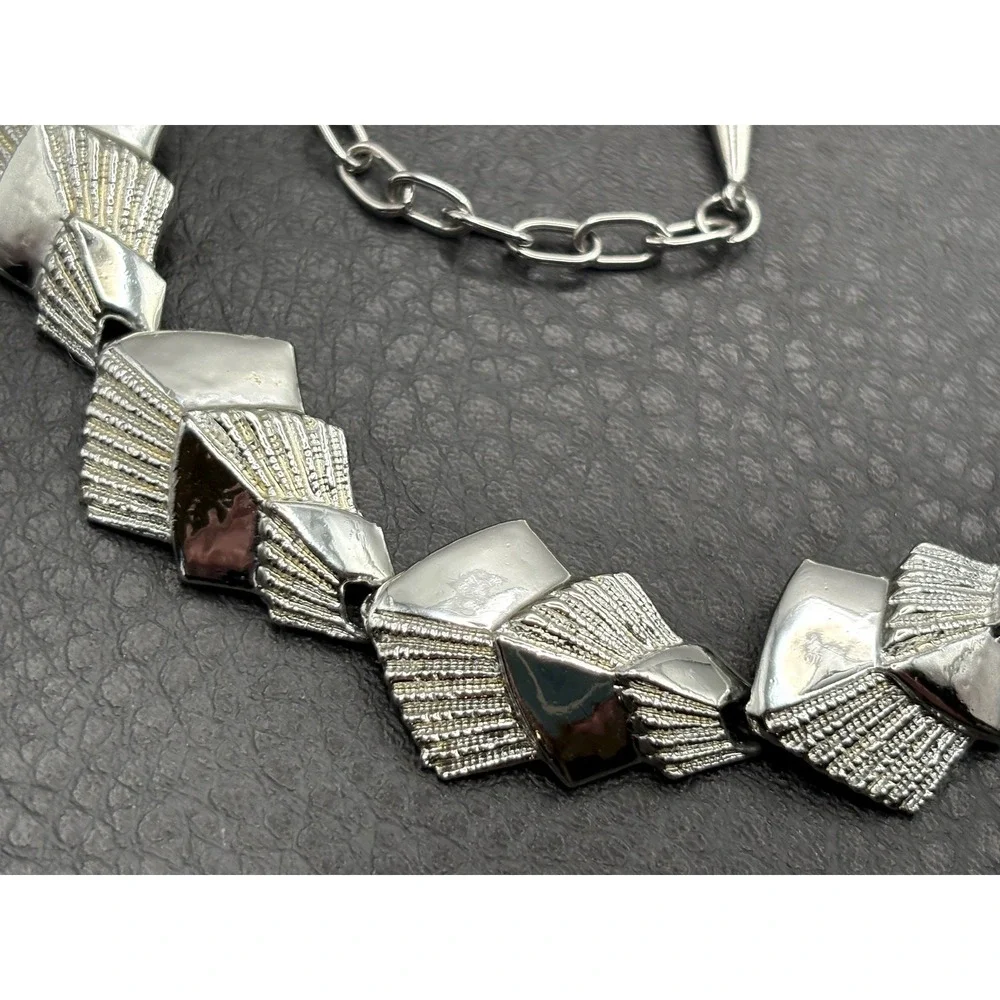 Vintage Geometric Design Silver Tone Mod Panel Necklace Choker 14-17